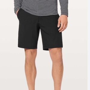 🍋🍋Lululemon Commissioner Black Shorts. 🍋